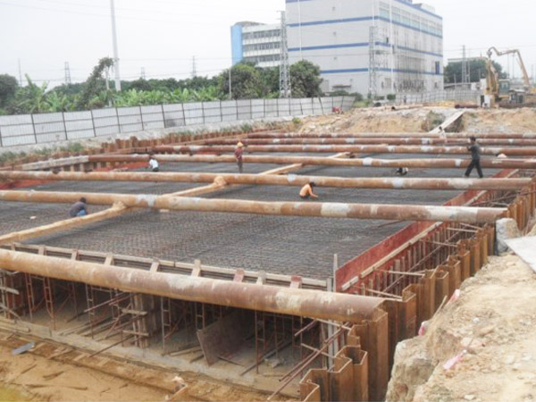越南深基坑支护工程 12米 400x12